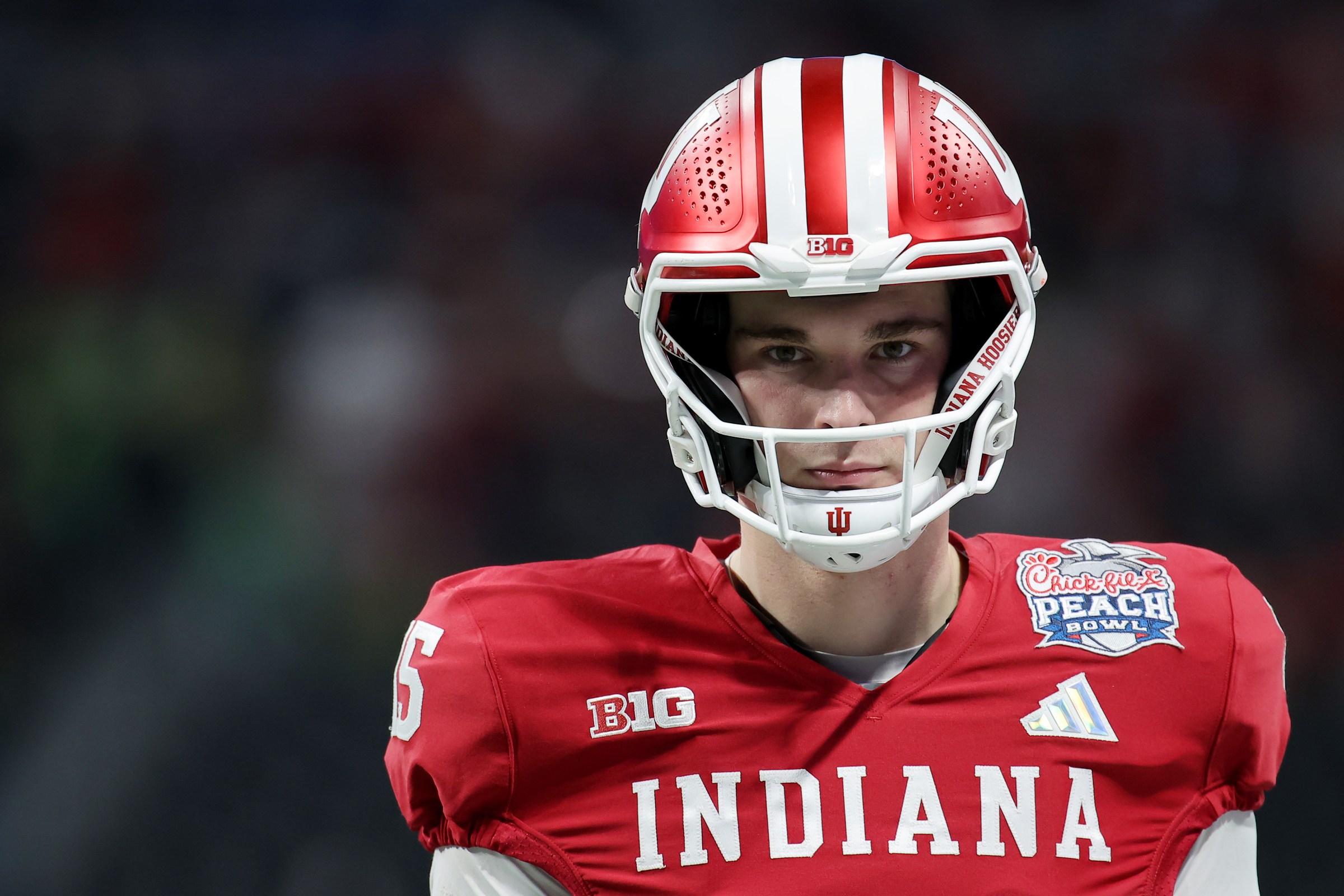 ATLANTA, GEORGIA - JANUARY 09: Fernando Mendoza #15 of the Indiana Hoosiers warms up before the 2025 College Football Playoff Semifinal at the Chick-fil-A Peach Bowl against the Oregon Ducks at Mercedes-Benz Stadium on January 09, 2026 in Atlanta, Georgia. (Photo by Jonathan Bachman/Getty Images)