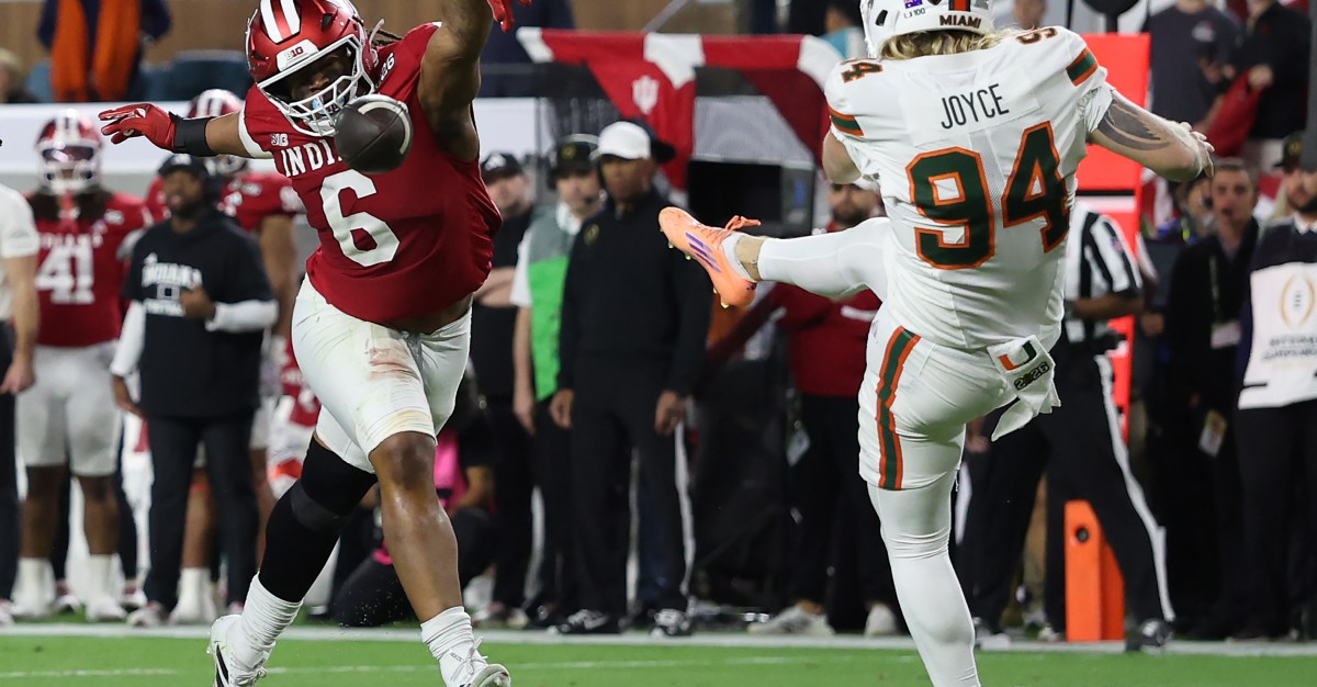 Film Review: Indiana Hoosiers 27 - Miami Hurricanes 21