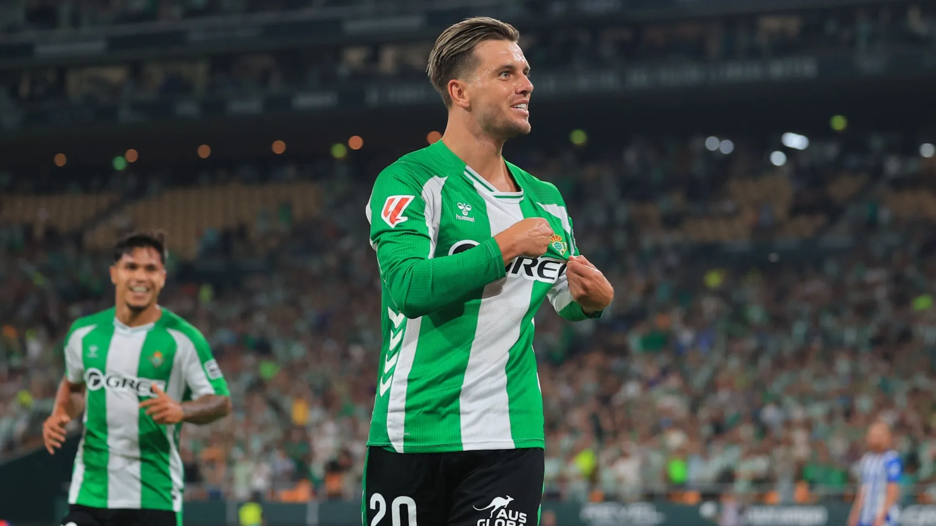 Giovani Lo Celso of Betis celebrates scoring against Deportivo Alaves.