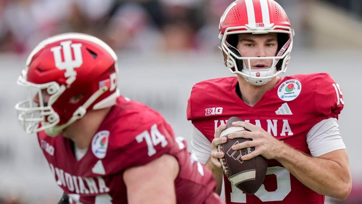 College Football Playoff betting line movement for Miami vs. Indiana title game