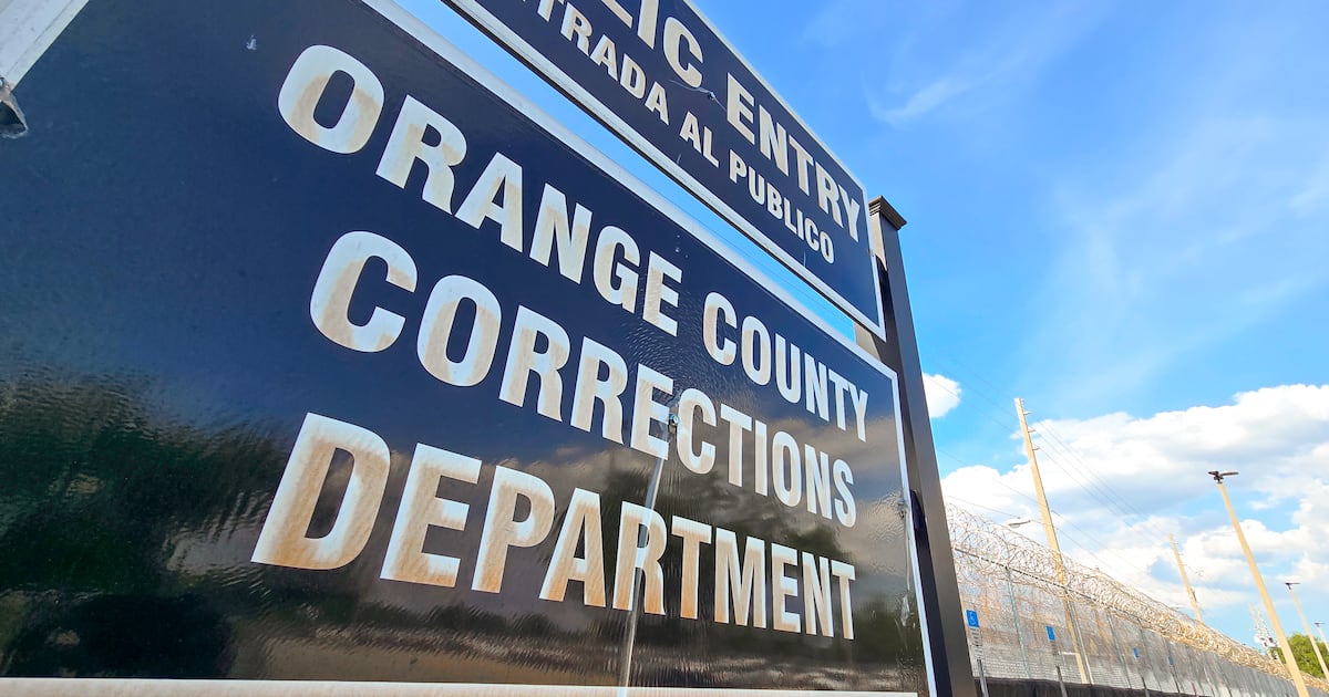 Immigrants are being handed over to ICE – and then sent right back to jail – WFTV