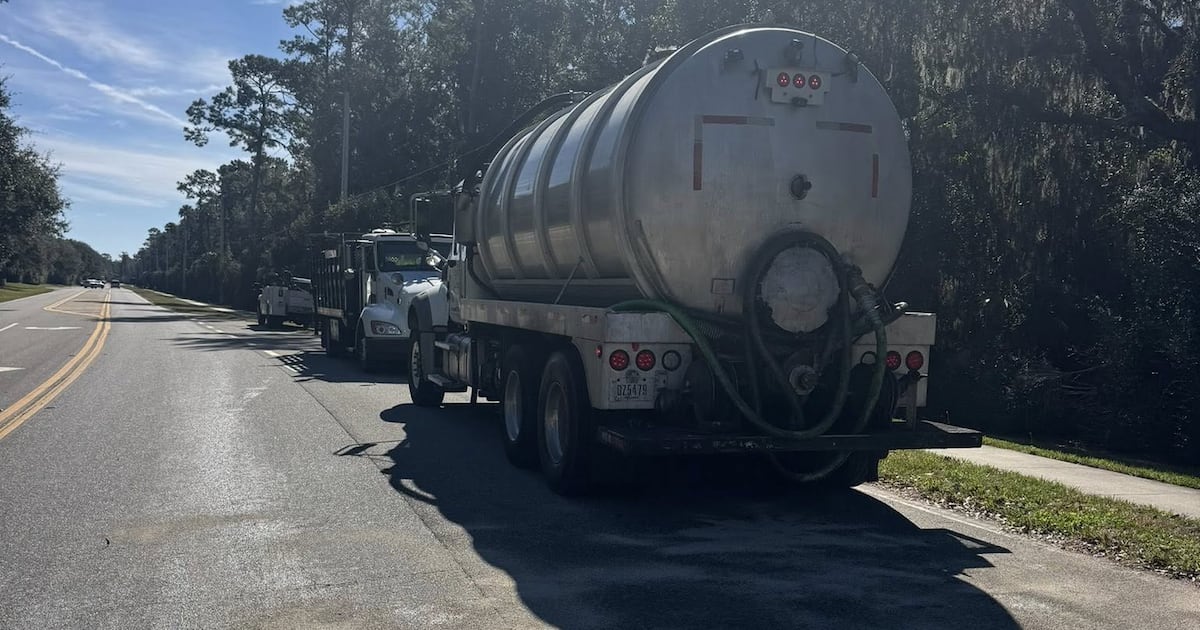 Oil spill closes Palm Valley Road – Action News Jax