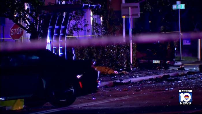 2 killed, 1 hospitalized in Oakland Park crash