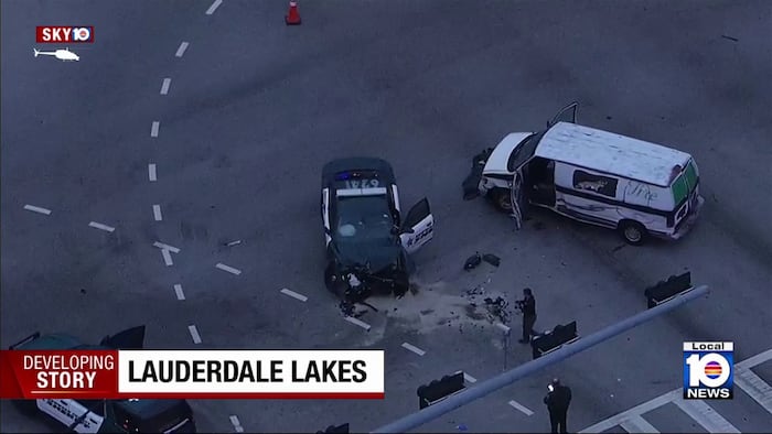 3 injured in Lauderdale Lakes crash involving deputy cruiser