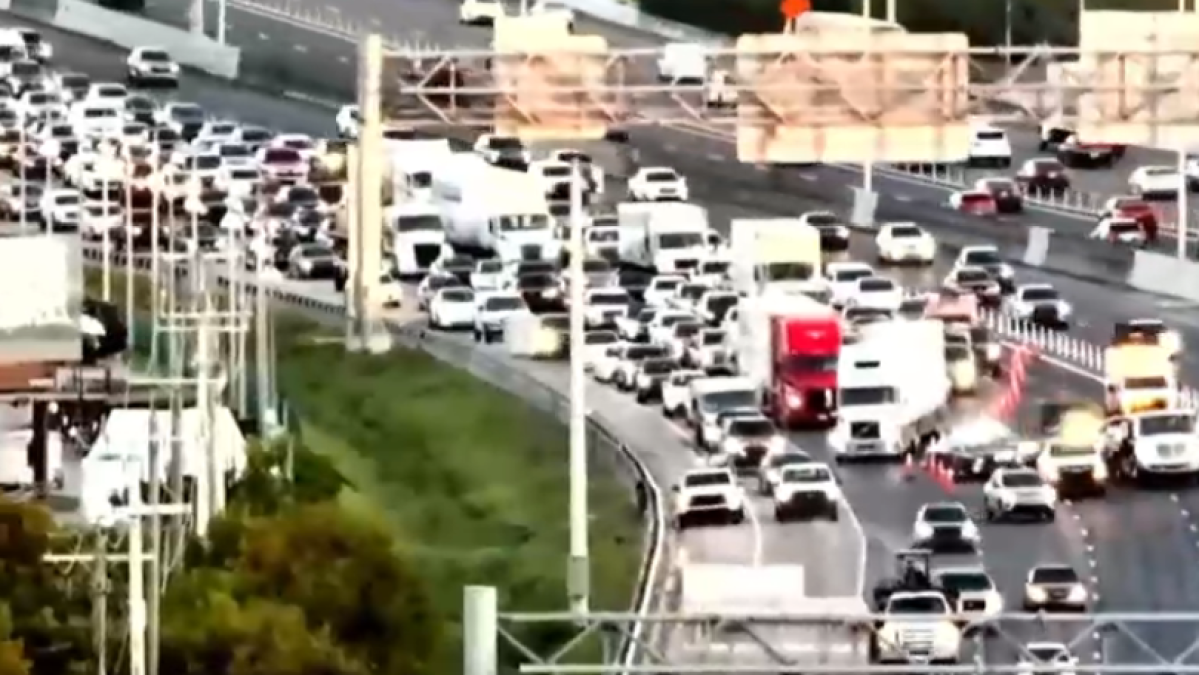 Crashes close lanes on Florida’s Turnpike in Miami-Dade and I-95 in Broward – NBC 6 South Florida