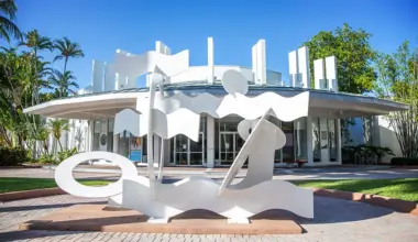 Exterior photo of the Lowe Art Museum on the Coral Gables Campus
