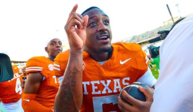 Former Texas RB Quintrevion Wisner commits to Florida State