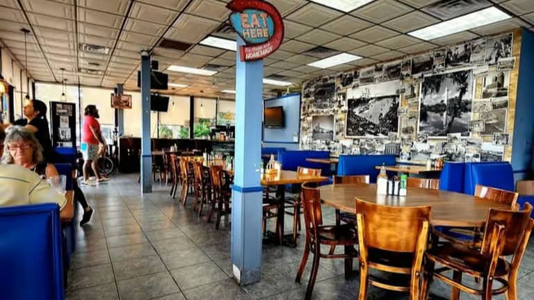 Inside Mama's Kitchen in Tampa