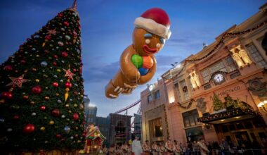 Universal Orlando's holiday lineup will include the Holiday Parade featuring Macy's at Universal Studios Florida. (Photo: Universal)