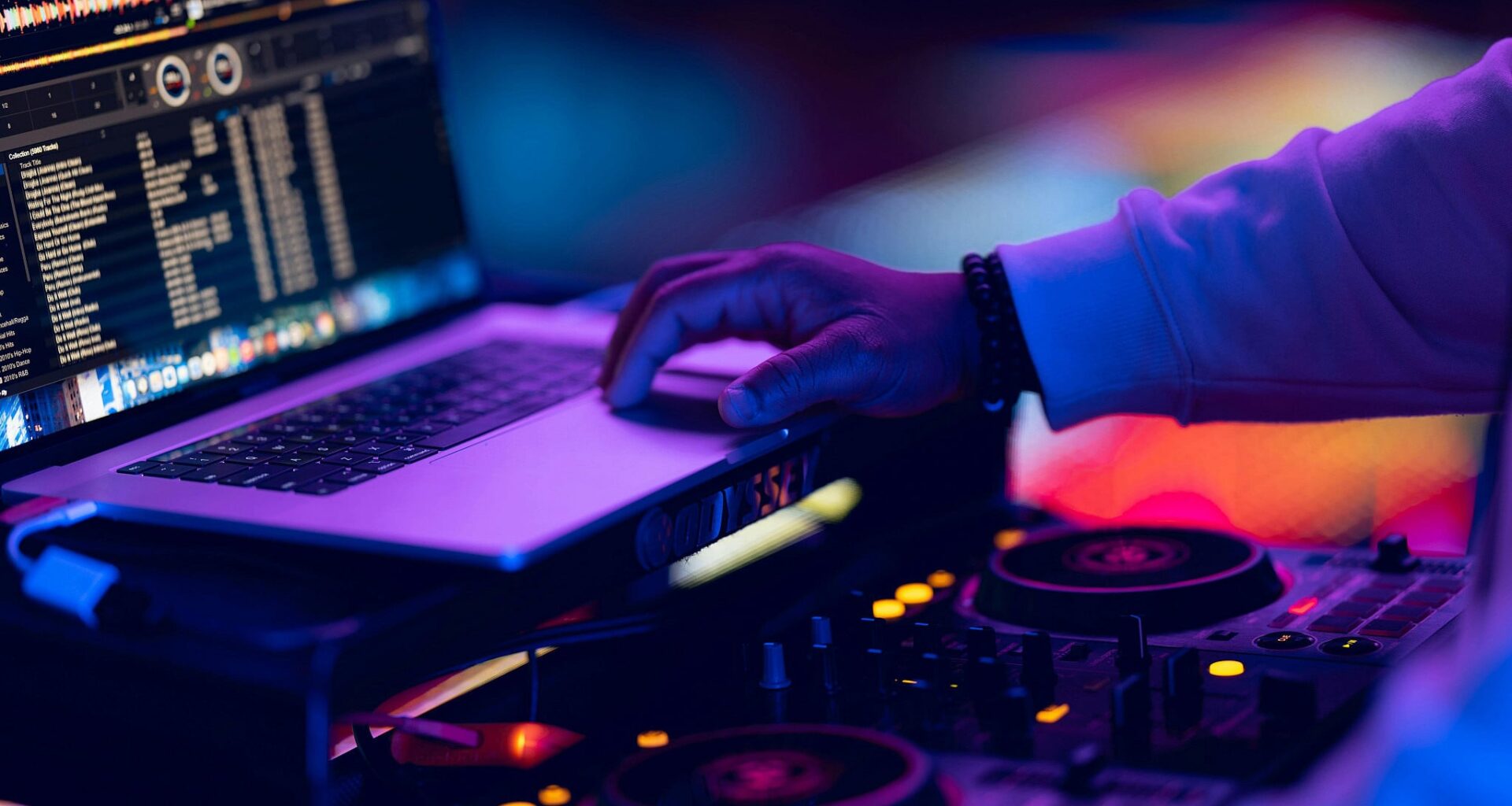 The Blogs: A Song Praising Hitler Played in a Miami Nightclub | Michael Kuenne