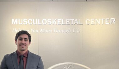 Medical students take a strategic pause to concentrate on research | FIU News