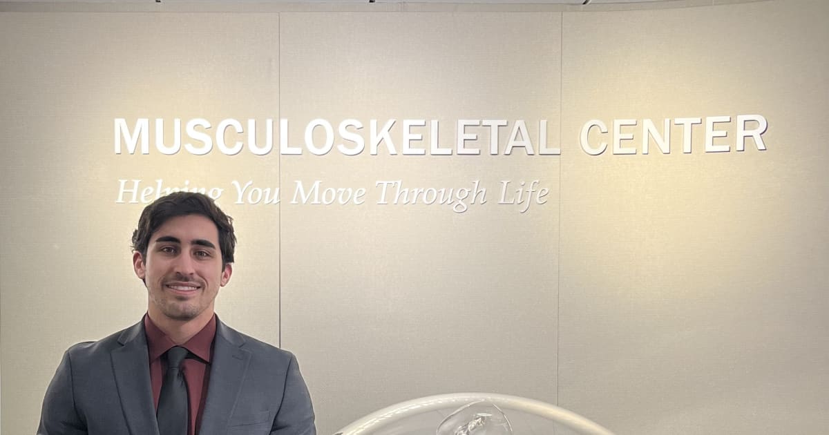 Medical students take a strategic pause to concentrate on research | FIU News