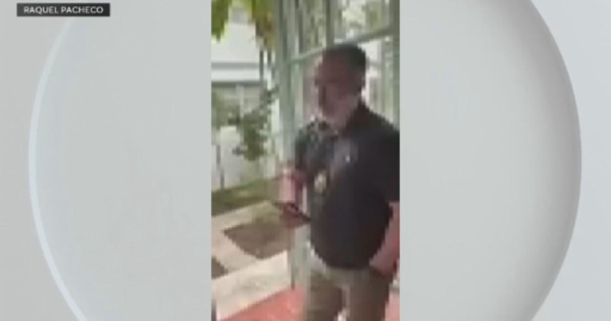 Miami Beach woman confronted by police after Facebook post about city's mayor demands full investigation