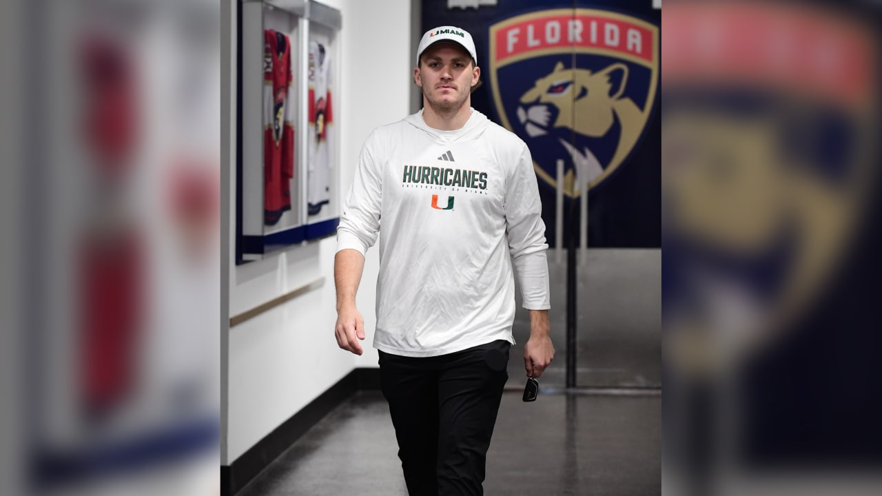 Tkachuk reps University of Miami before National Championship
