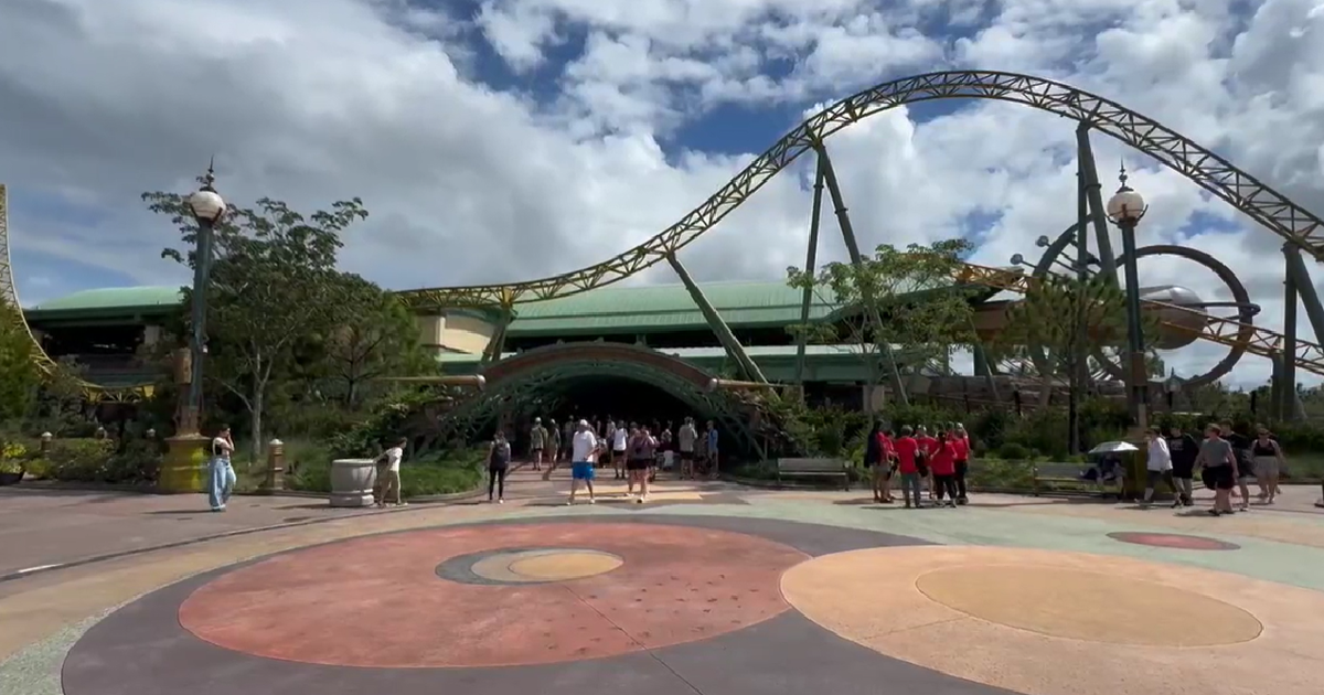 Stardust Racers roller coaster stalls at Epic Universe amid cold, windy weather