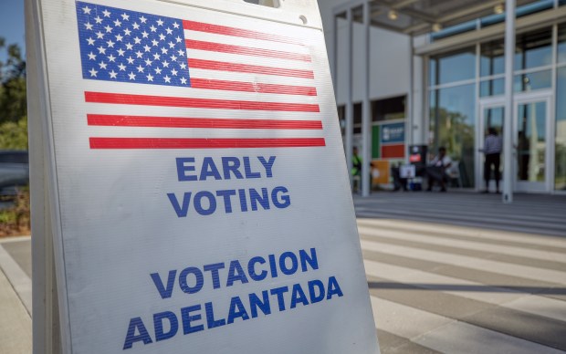 Signs outside the new early voting location in Lift Orlando's Heart of West Lakes Wellness Center at 710 South Tampa Avenue, on Monday, Oct. 21, 2024. ..Early voting begins today in Orange, Osceola, and Seminole counties...(Ricardo Ramirez Buxeda/ Orlando Sentinel)