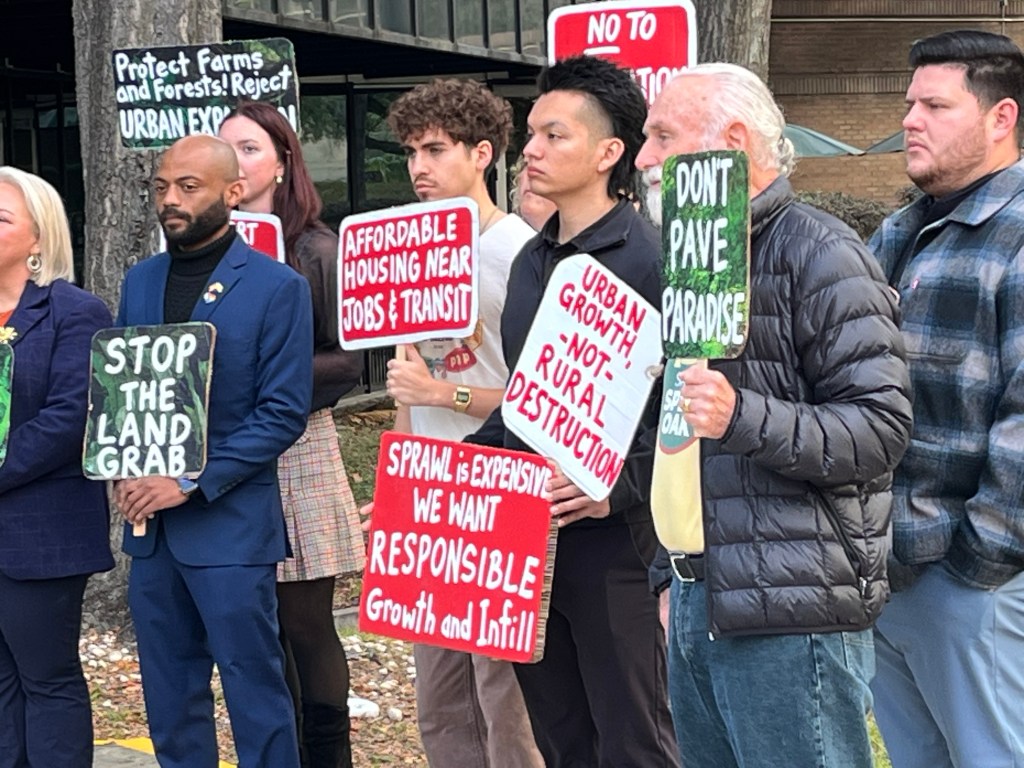 Orange County votes to fight highway agency over Split Oak