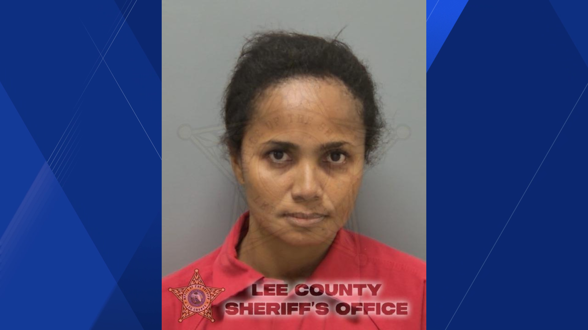 Florida woman accused of leaving 2 children in vehicle unattended at store parking lot