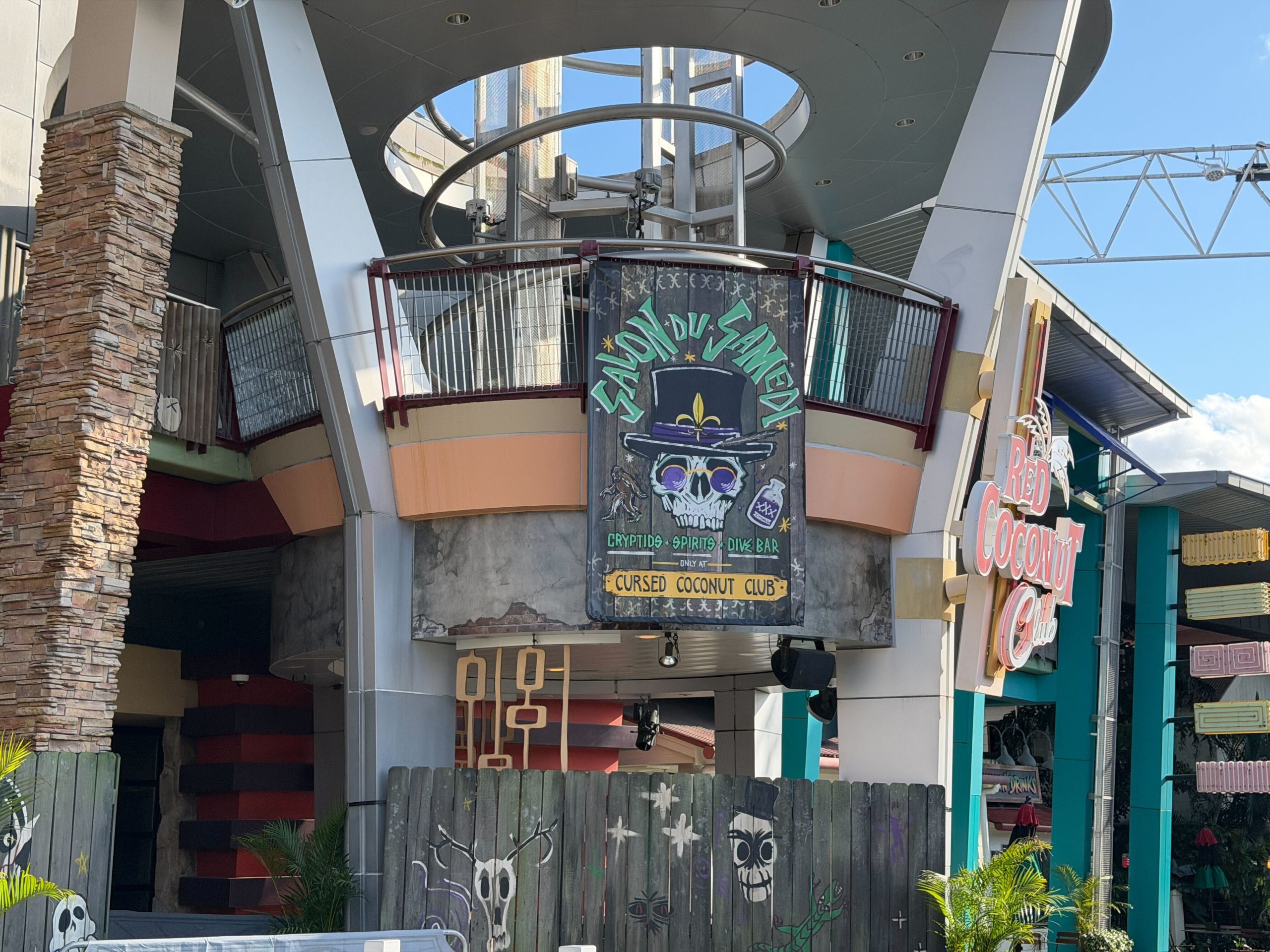 Red Coconut Club's Mardi Gras Transformation Begins at Universal CityWalk