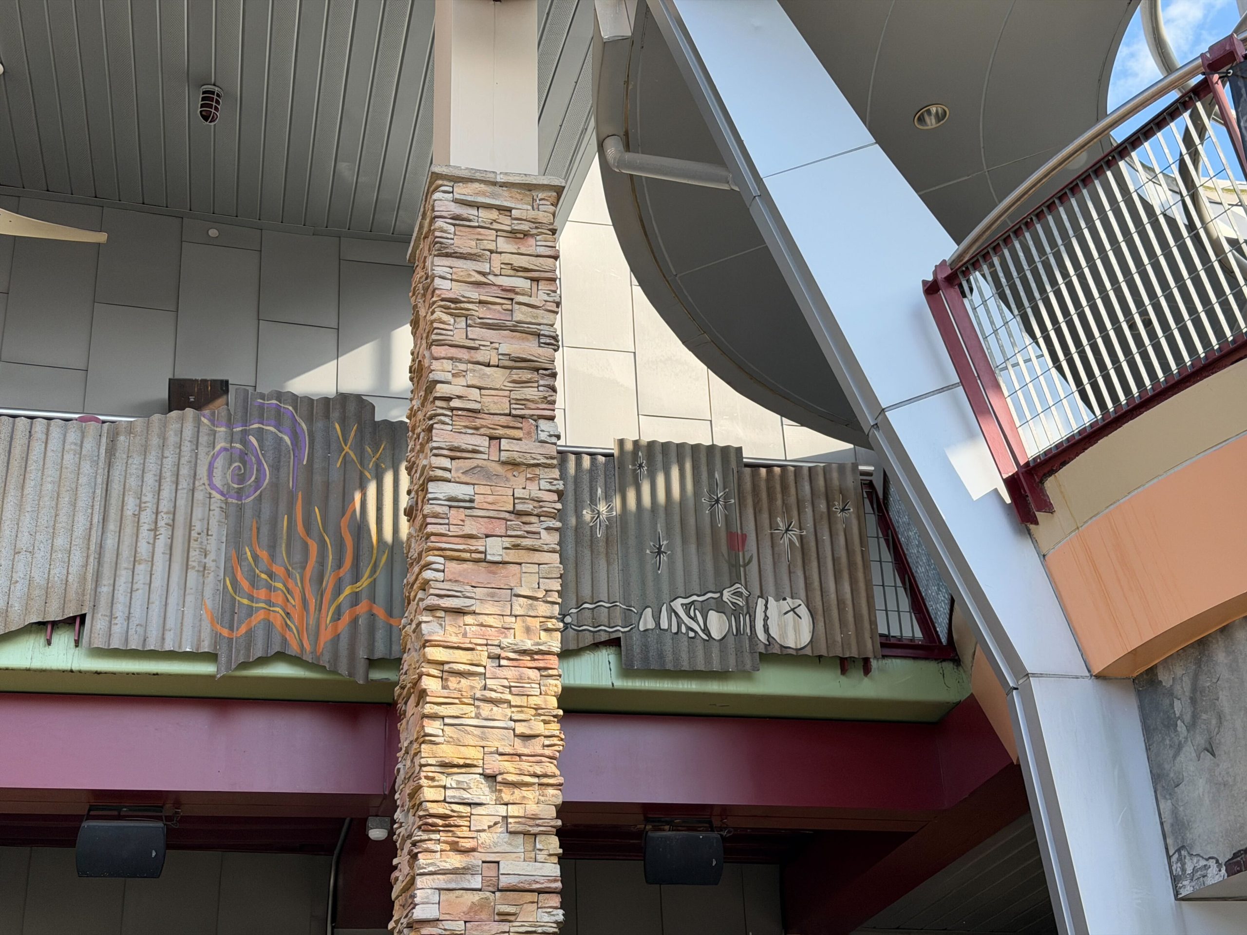 Red Coconut Club's Mardi Gras Transformation Begins at Universal CityWalk