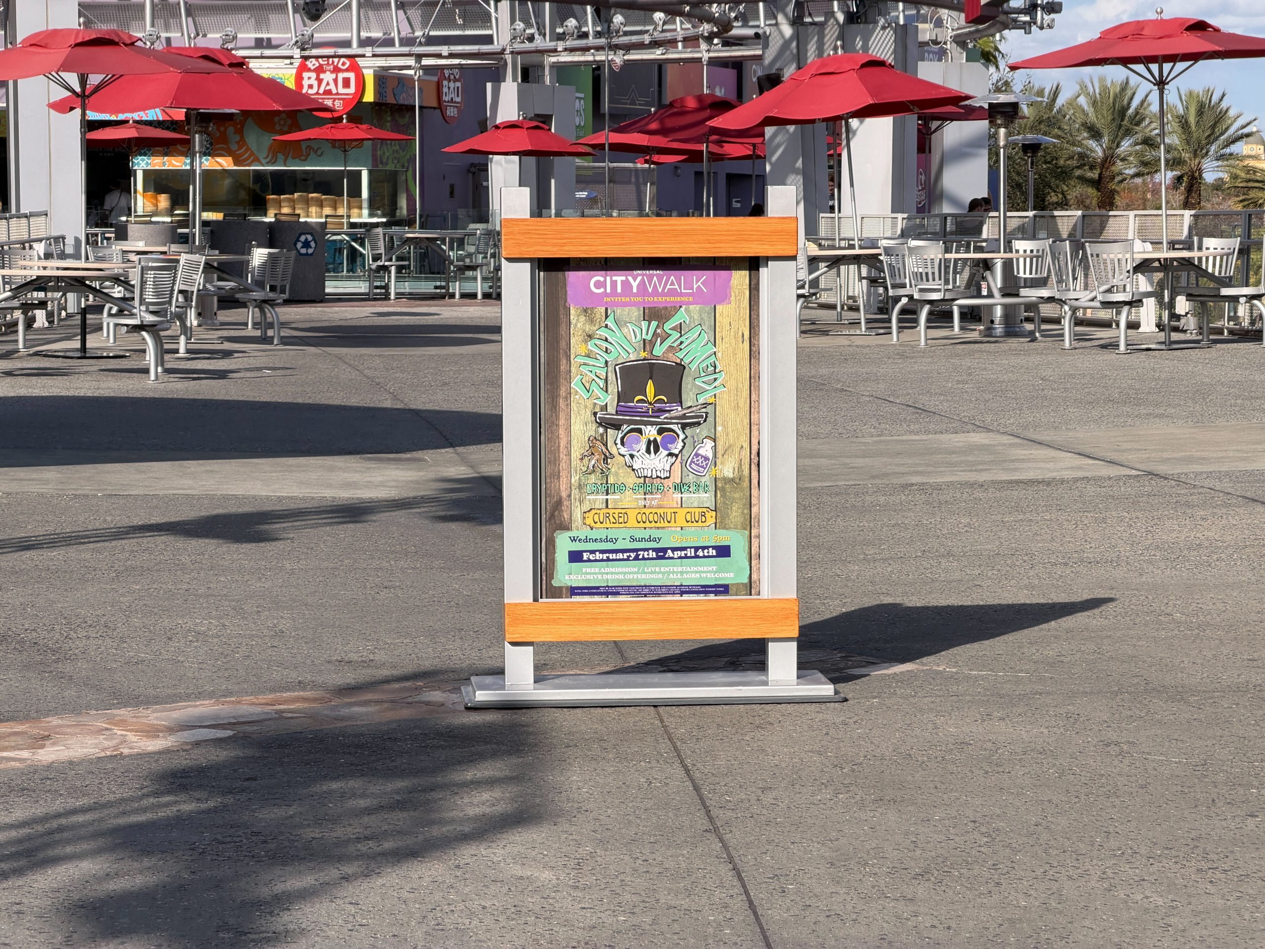 Red Coconut Club's Mardi Gras Transformation Begins at Universal CityWalk