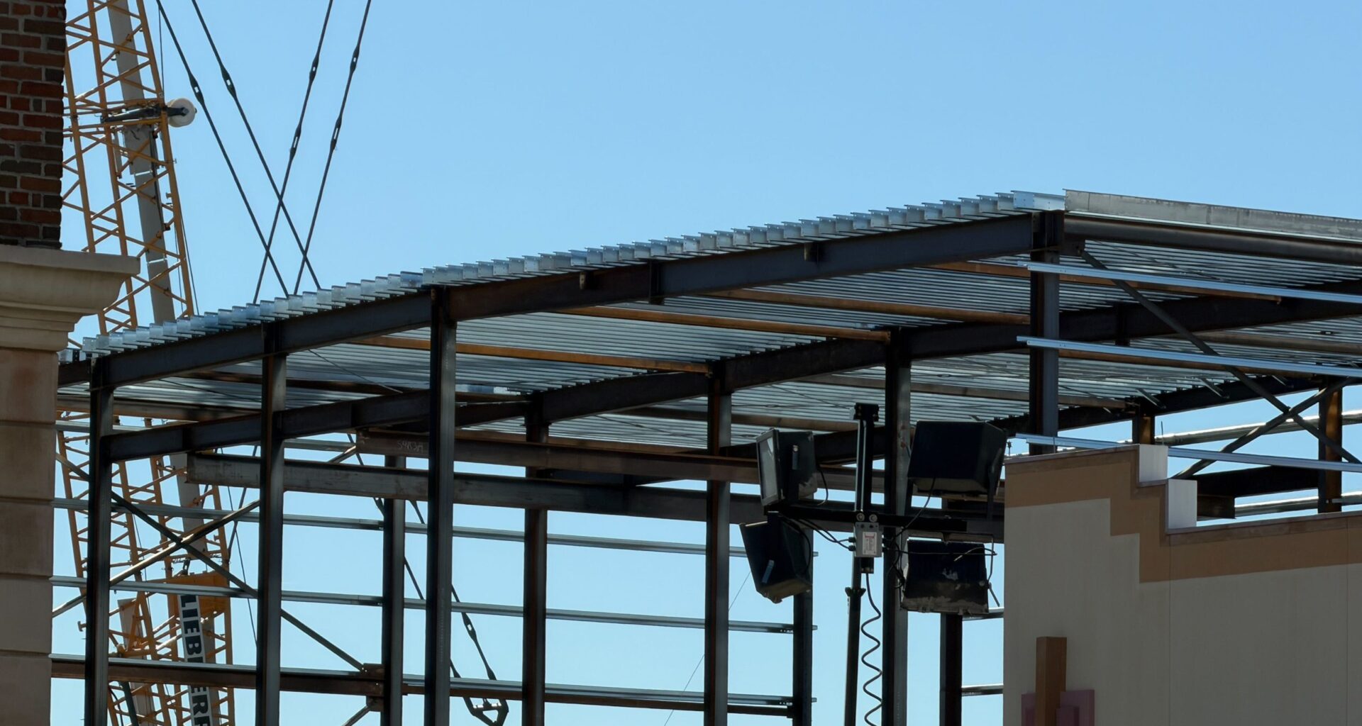 Crews have completed the first layer of roofing for a Fast & Furious: Hollywood Drift structure at Universal Studios Florida.