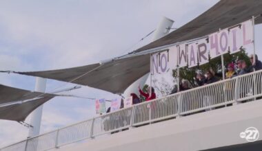 Neighbors protest U.S. military actions in Venezuela at Cascades Park