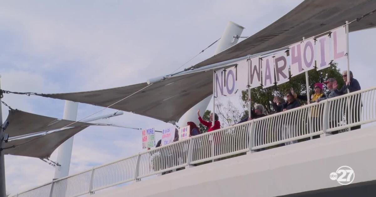 Neighbors protest U.S. military actions in Venezuela at Cascades Park