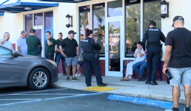 911 call details Cape Coral jewelry store robbery