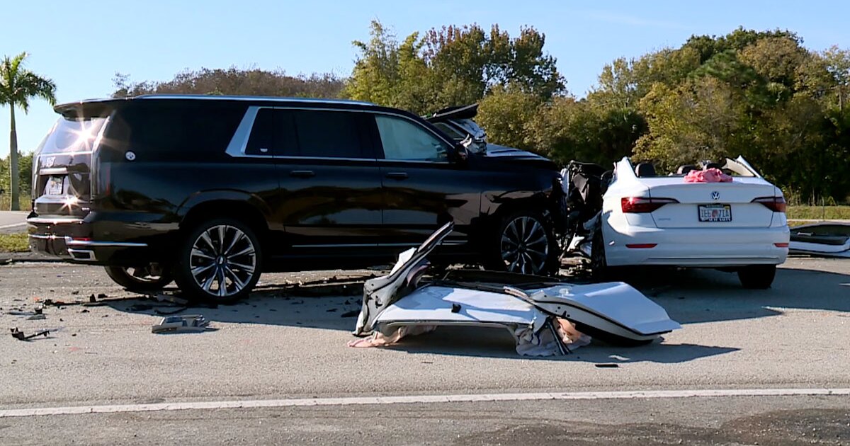 Driver extracted from car after crash on SE Bridge Road