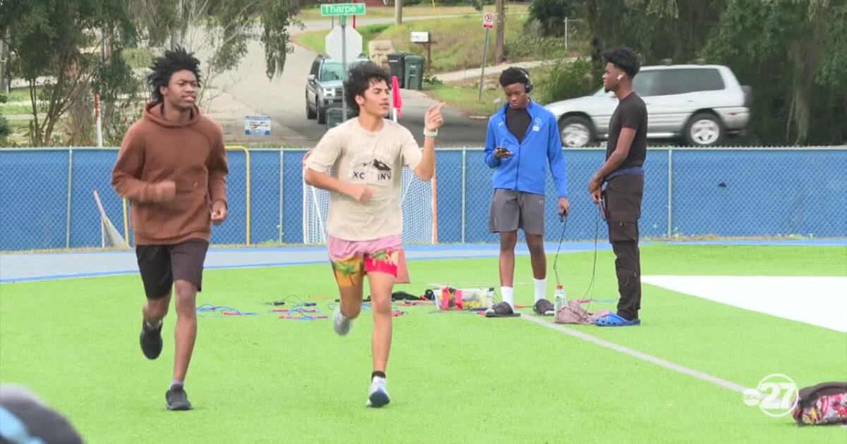 World Championship runners in Tallahassee inspiring local high schoolers