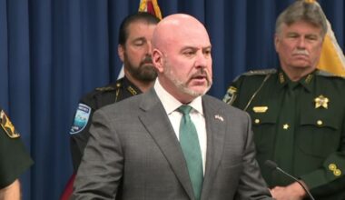 Florida CFO gives checks to sheriffs for immigration enforcement