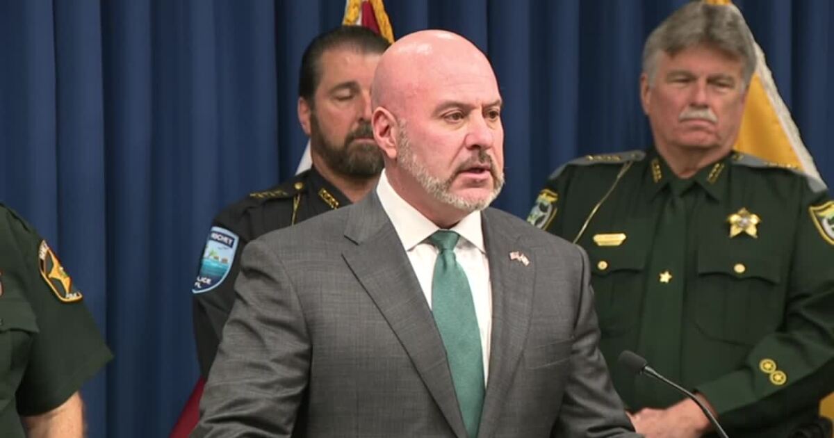 Florida CFO gives checks to sheriffs for immigration enforcement