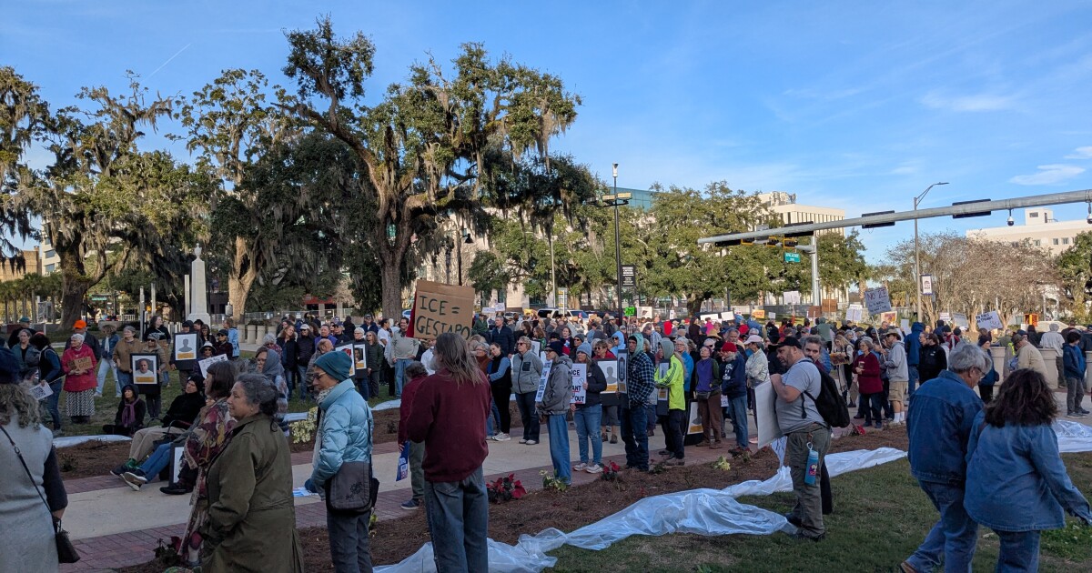 Tallahasseeans gather in memory of Renee Good