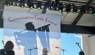 Celtic rock, bagpipes draw crowds to Fort Myers festival