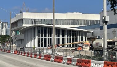 Demolition begins on Fort Lauderdale police HQ amid problems with the new one