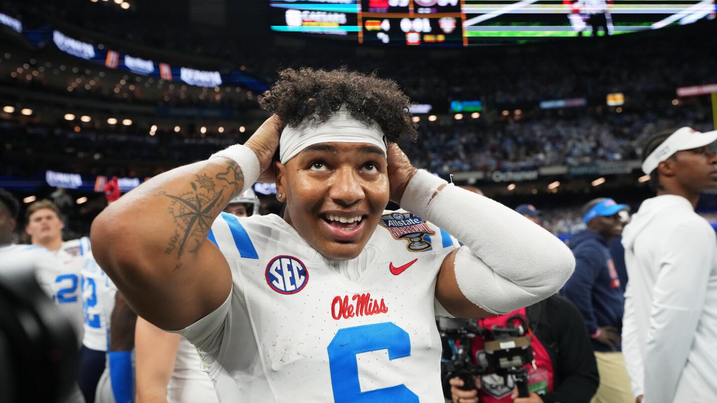 CFP Fiesta Bowl: Ole Miss and breakthrough QB Chambliss vs. Miami and blue chip Beck