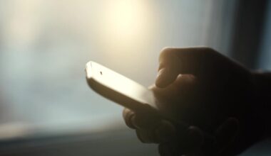 Florida lawmaker files hands-free driving bill