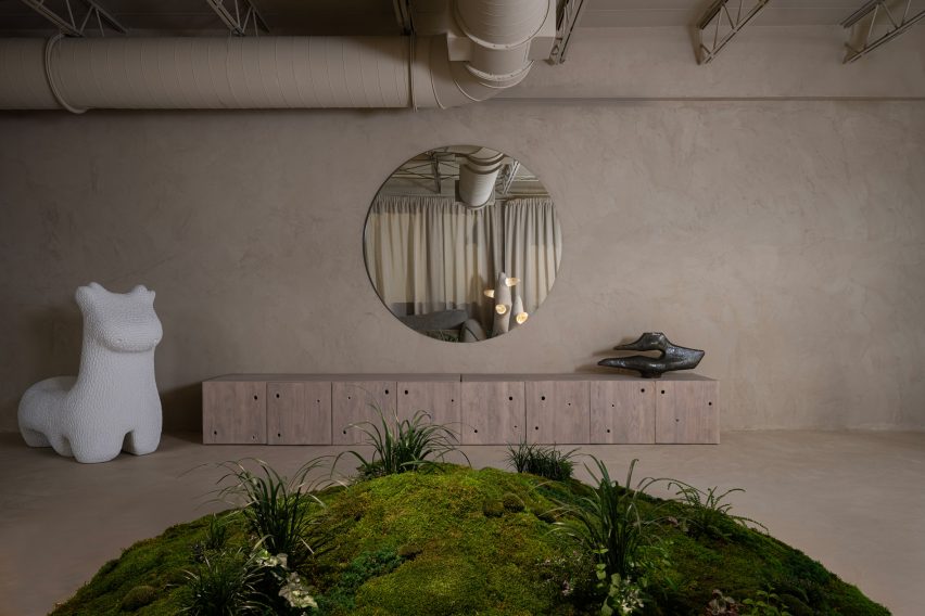 Plant-covered island in Miami gallery