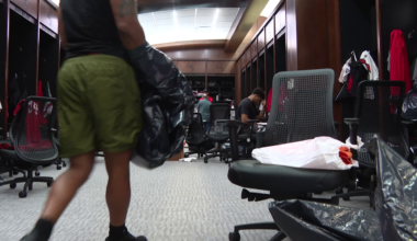 Bucs clean out lockers, host exit interviews after season ends 