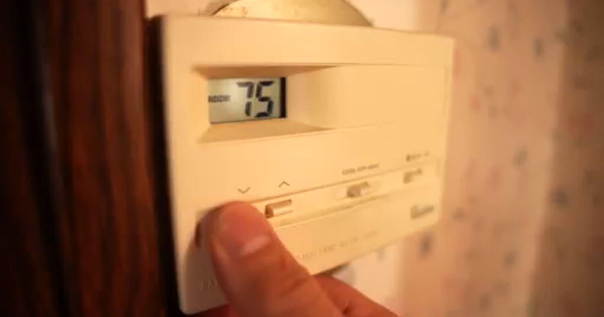 Experts share how people can stay warm and safe as frigid weather approaches South Florida