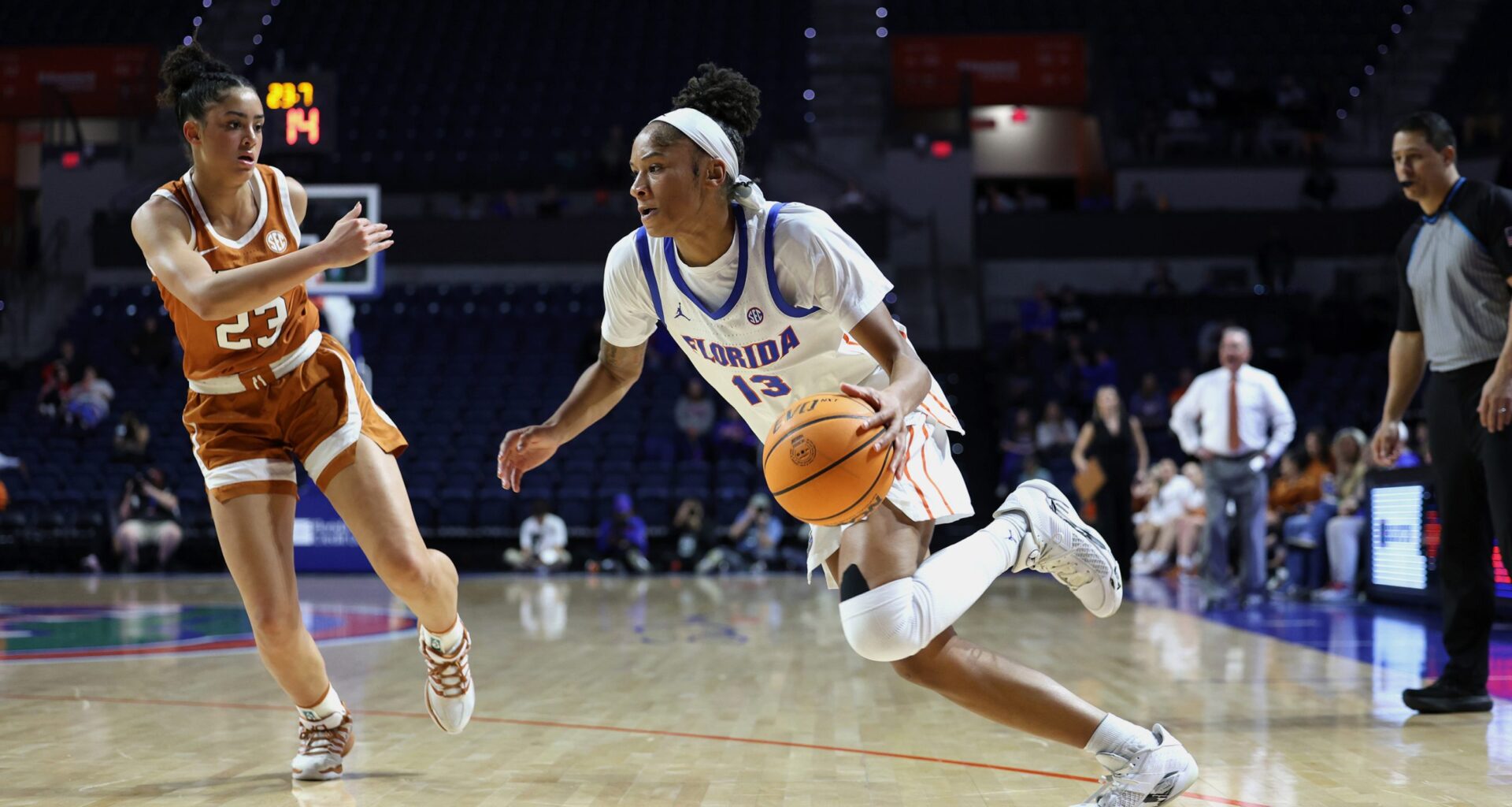 Laila Reynolds drives Thursday during the second half against Texas at the O’Connell Center on Jan. 29.