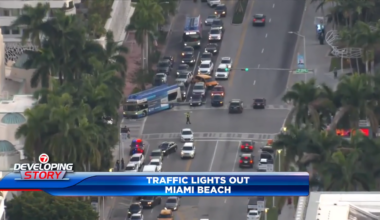 Traffic light outage causes heavy congestion at several intersections in Miami Beach - WSVN 7News | Miami News, Weather, Sports