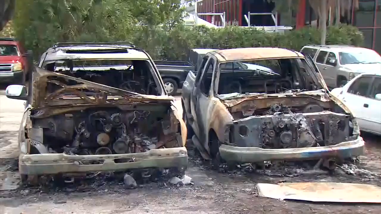 Investigation underway after fire at Miami Gardens auto repair shop leaves multiple cars charred - WSVN 7News | Miami News, Weather, Sports