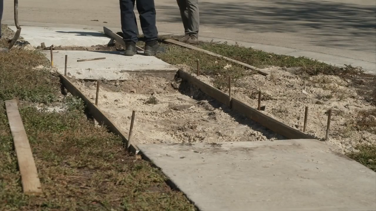 South Florida teacher caught between HOA and city over sinking sidewalk - WSVN 7News | Miami News, Weather, Sports