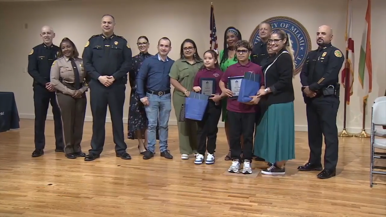 Miami Police officers, students honored during awards ceremony for brave actions - WSVN 7News | Miami News, Weather, Sports
