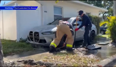 Water line bursts after car crashes into side of Fort Lauderdale apartment building - WSVN 7News | Miami News, Weather, Sports