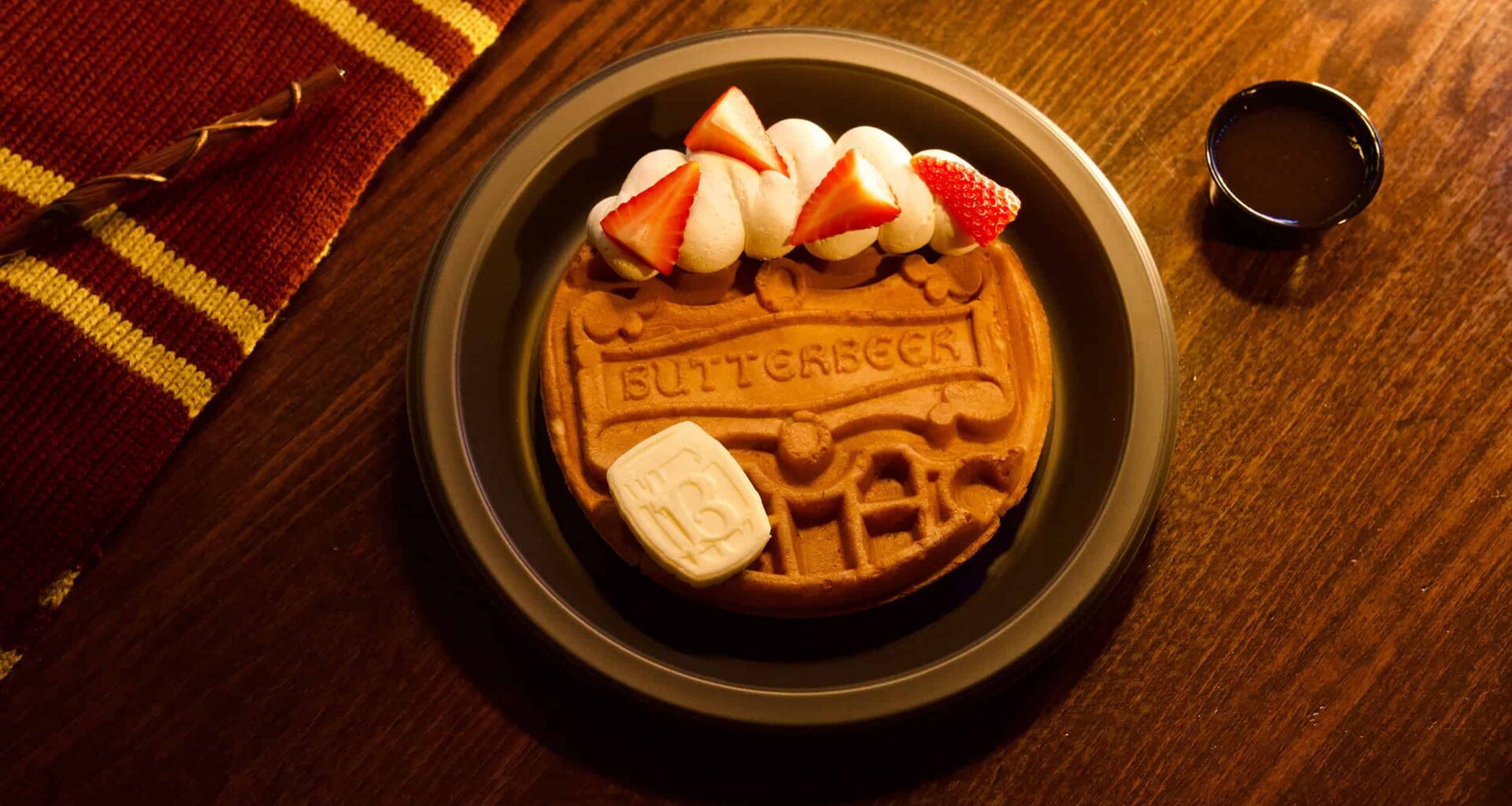 Butterbeer Season Returns March 1st to Universal Theme Parks Featuring New Butterbeer Waffle