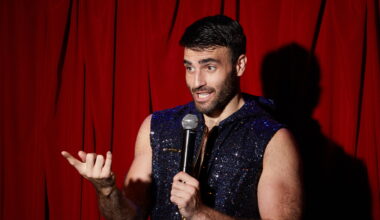 Comedian Rob Anderson takes on the 1990s at Orlando show