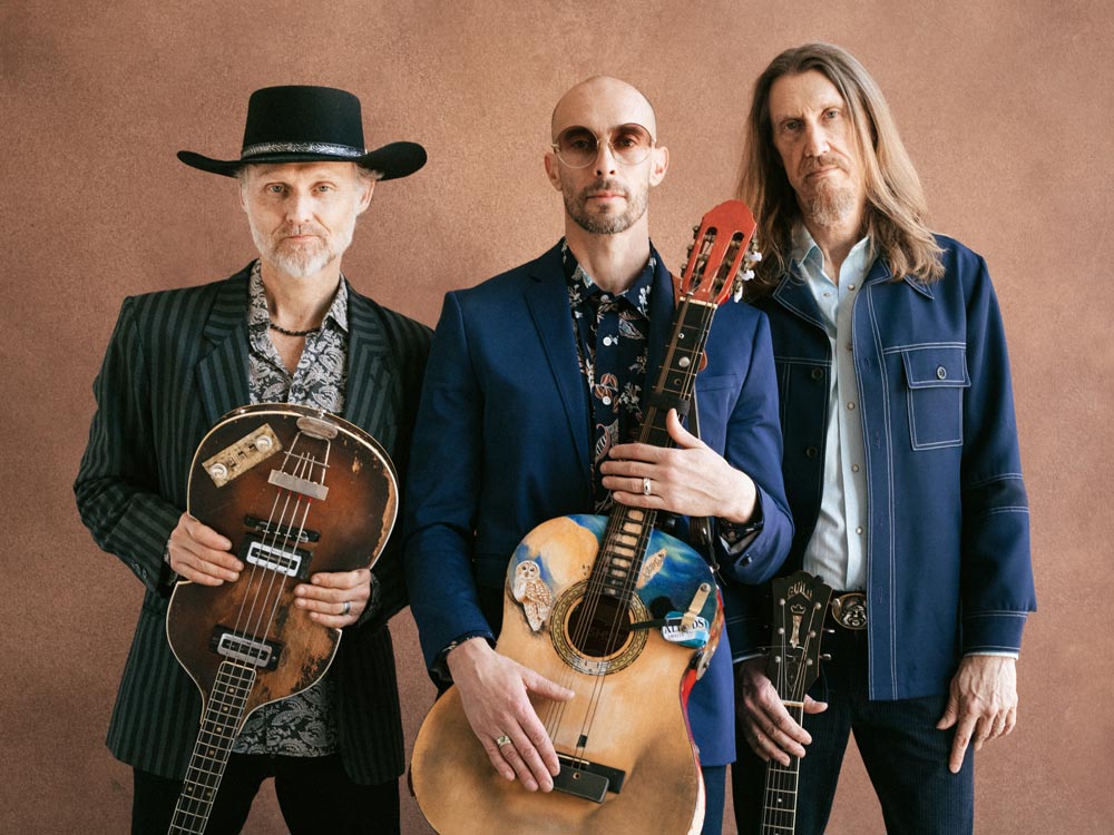 Folkie siblings the Wood Brothers return to Orlando in a 'Puff of Smoke'
